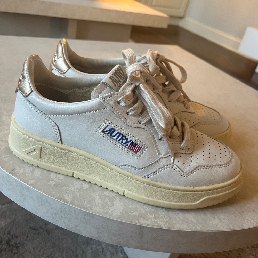 Autry - Picture 4 of 6